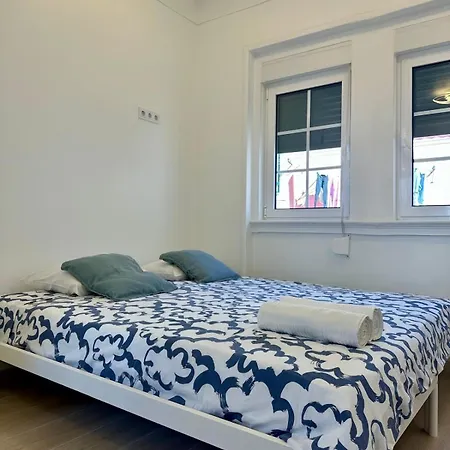 In Alfama- Beco De Sao Miguel Lisboa