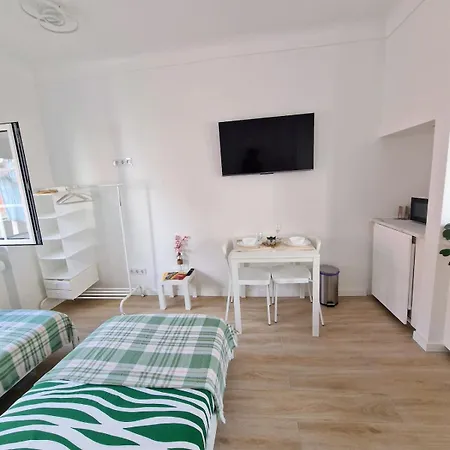 In Alfama- Beco De Sao Miguel شقة