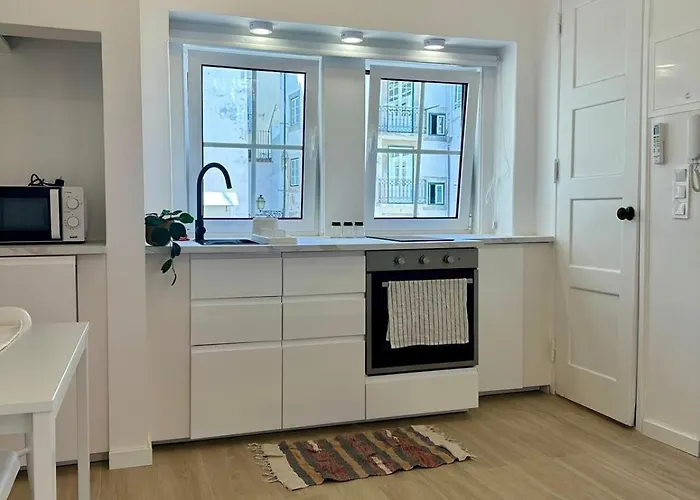 In Alfama- Beco De Sao Miguel *